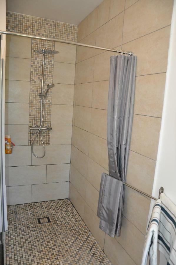 Chez Cyril Et VI Apartment Saint-Regle Ngoại thất bức ảnh
